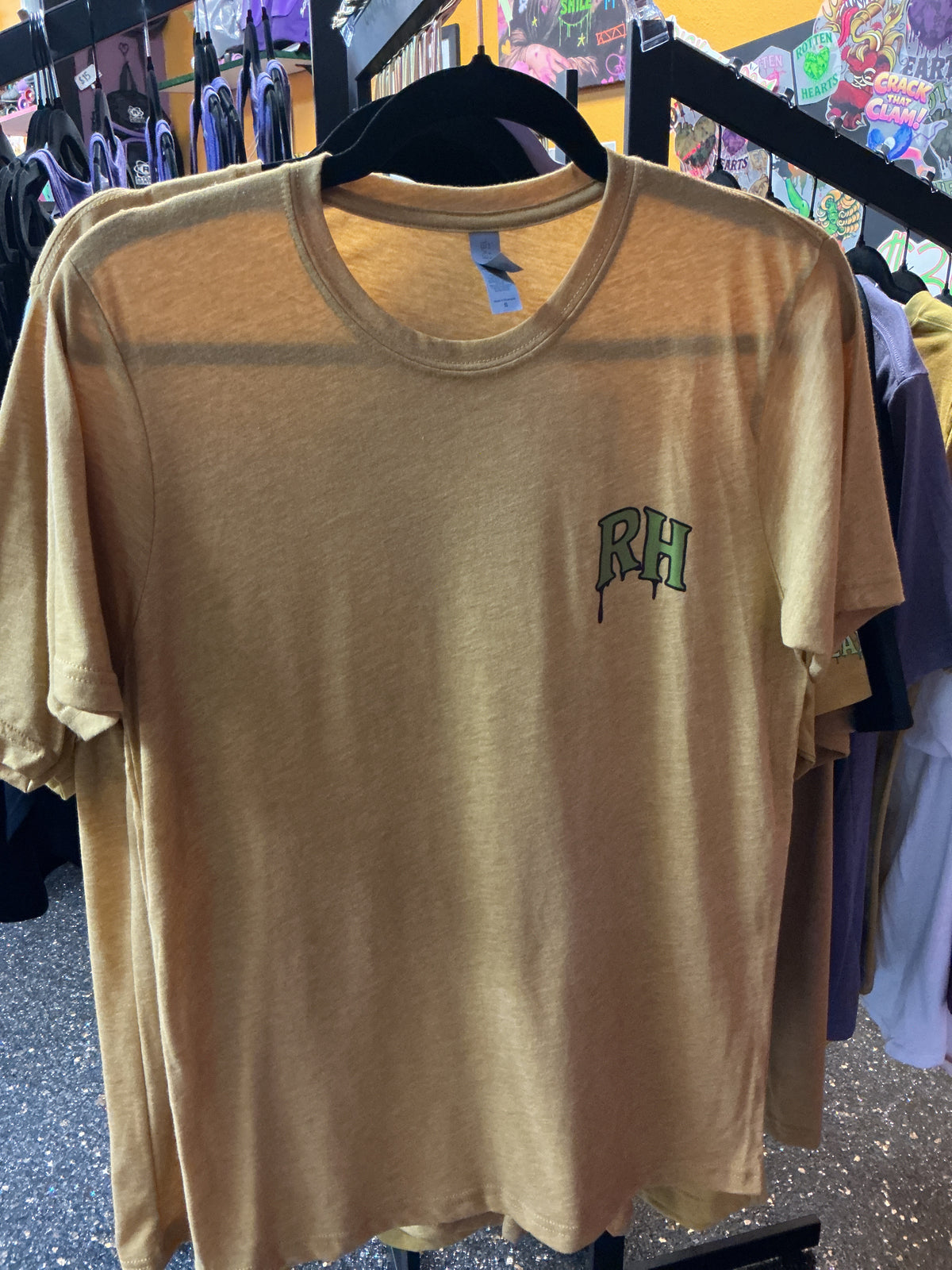 RH Tee- Gold💛 Green Pocket/Back