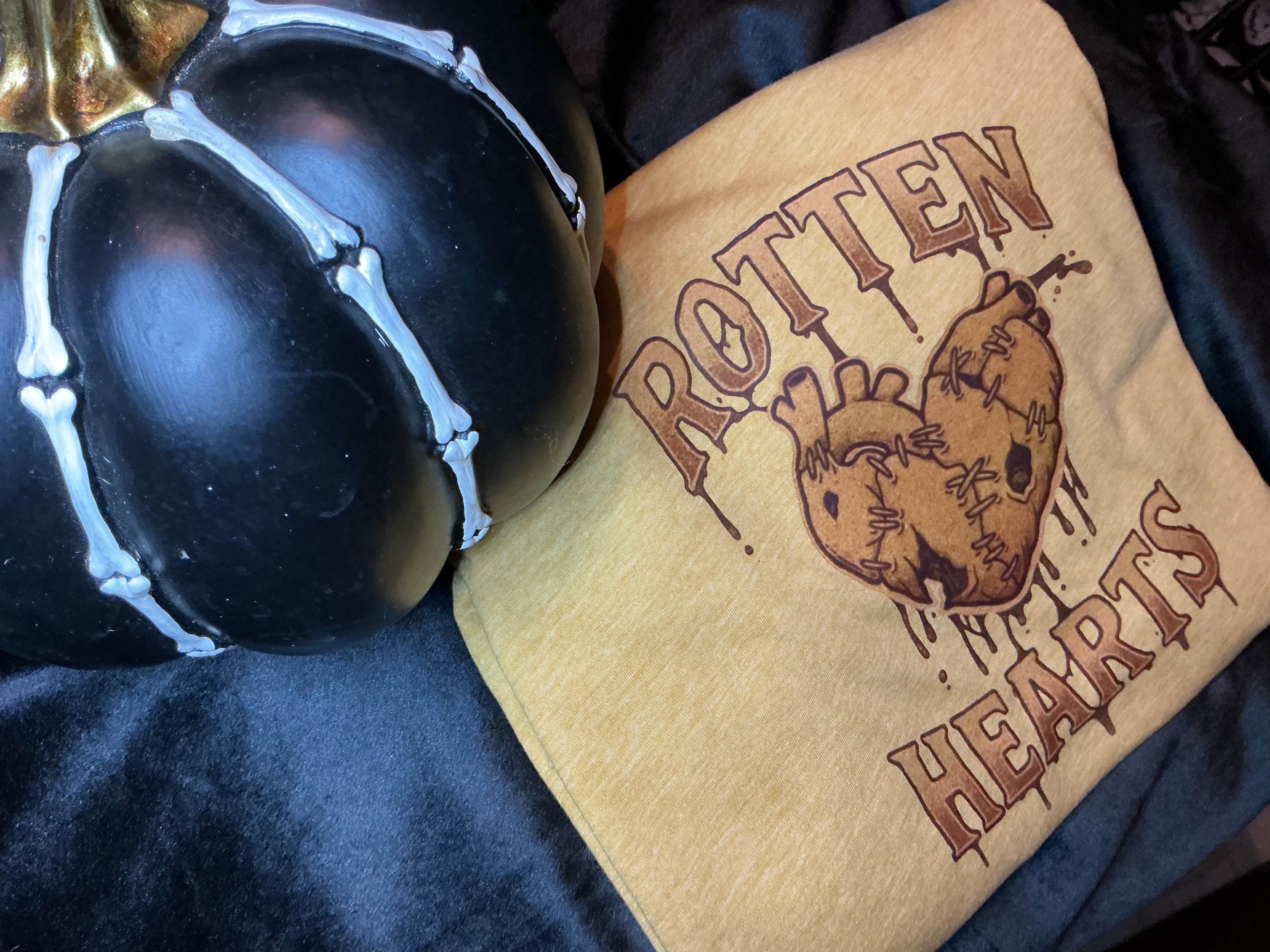 Rotten Rad Tee-💛GOLDIE 💛